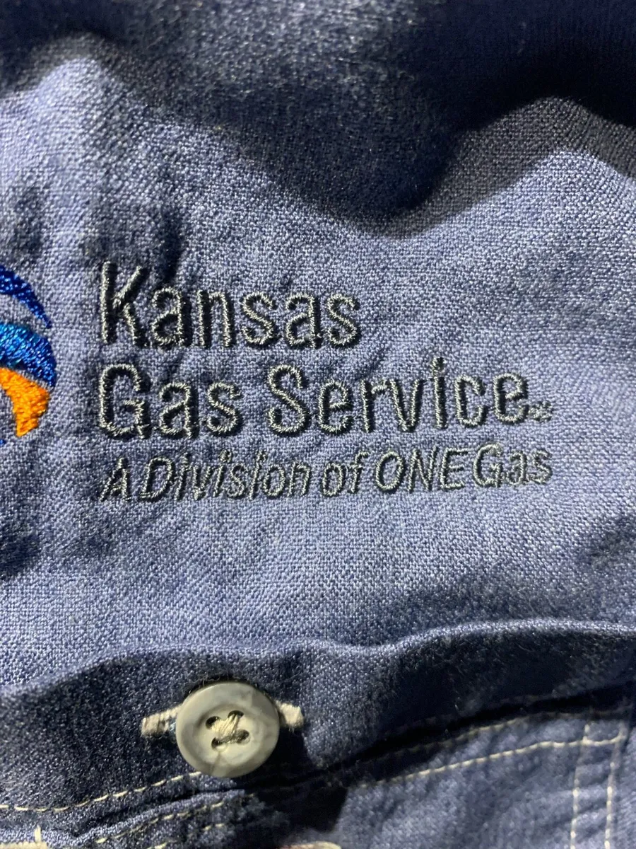 Carhartt shirt vintage  size l but usa big - Image 3