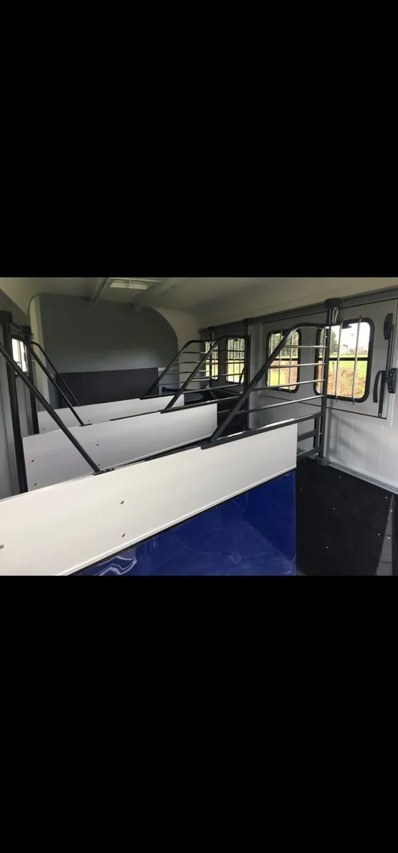 4 Horse Box - Image 3