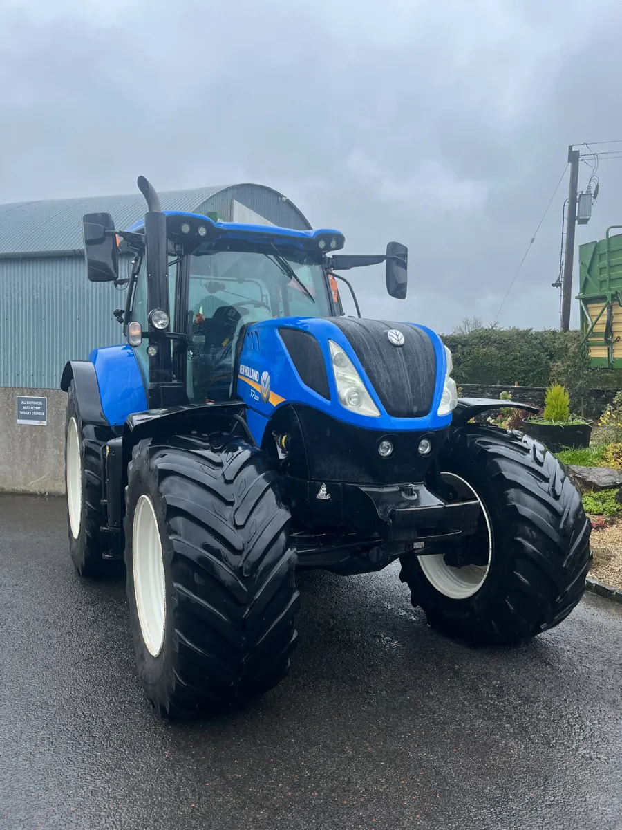 New Holland T7.230 - Image 1