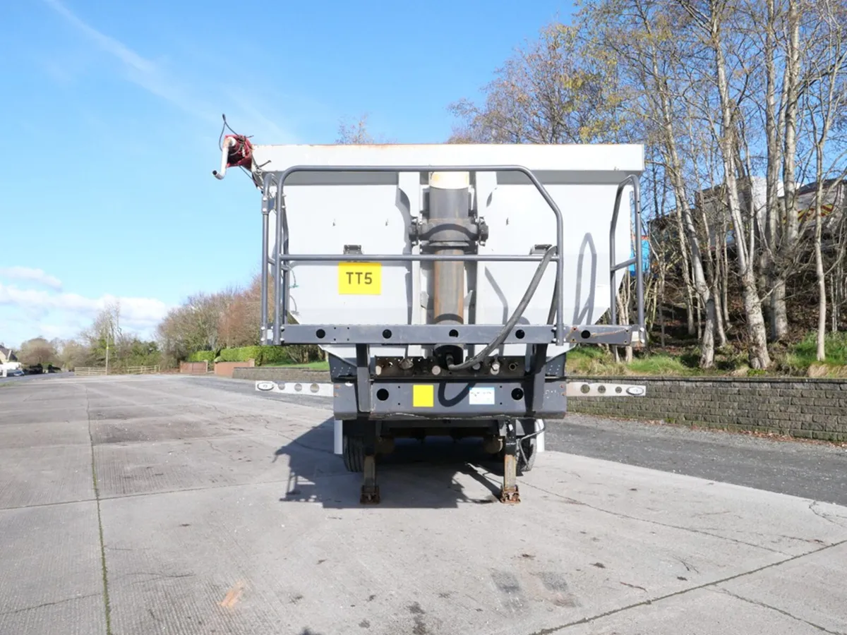 2018 Kassbohrer Tipping Trailer T2-01957 - Image 2