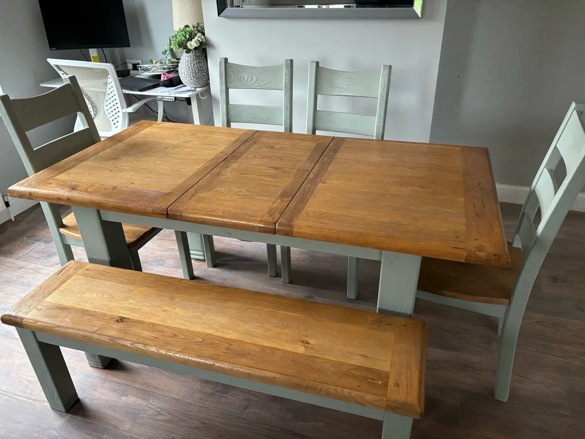 Table & Chairs - Image 2