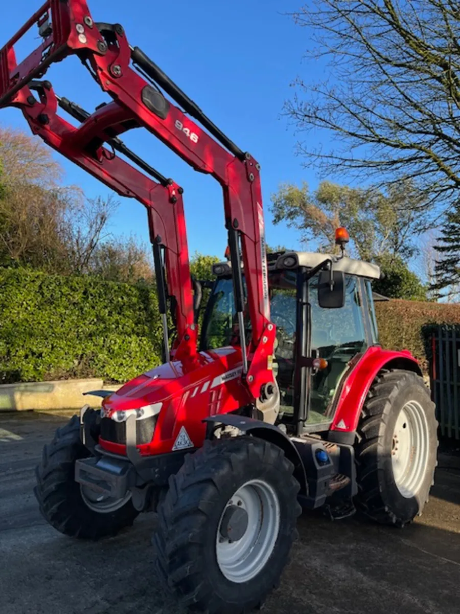 2014 Massey Ferguson 5612 Dyna-4 c/w 946 Loader - Image 2