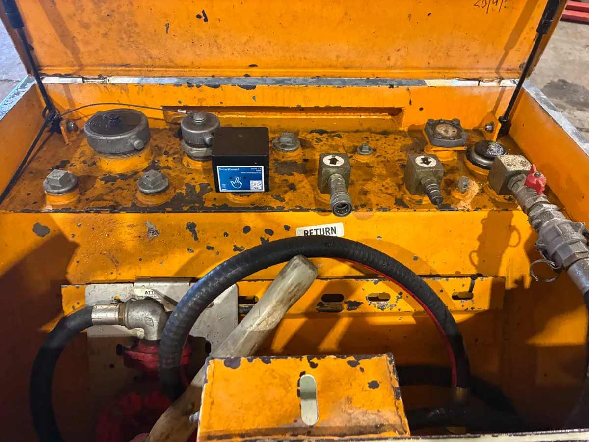 western diesel  bowser - Image 4