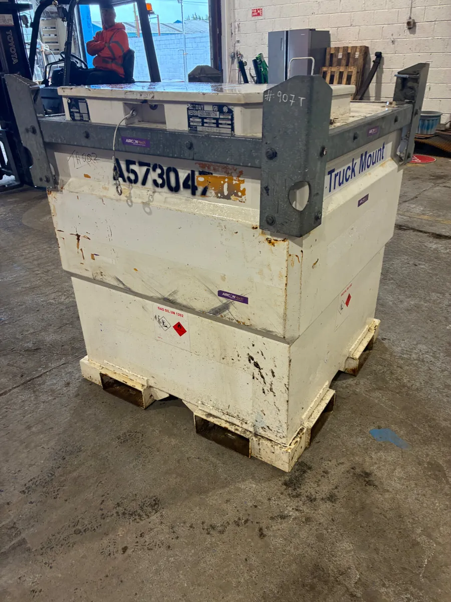 western diesel  bowser - Image 2