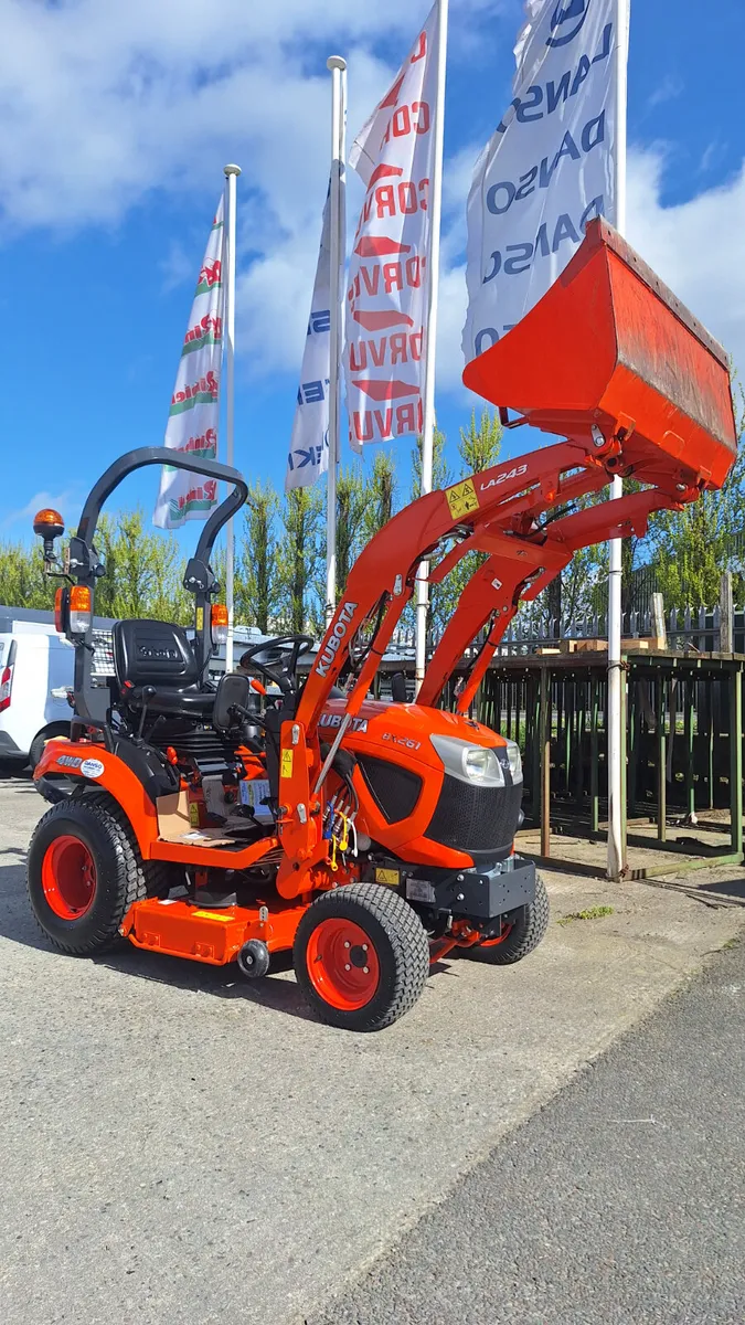 Kubota B261 compact tractor - Image 1