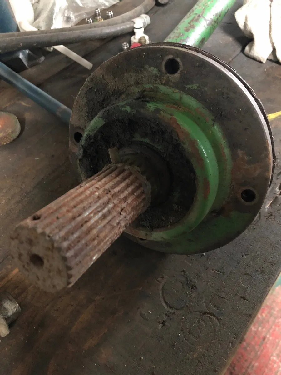 JOHN DEERE - Image 1