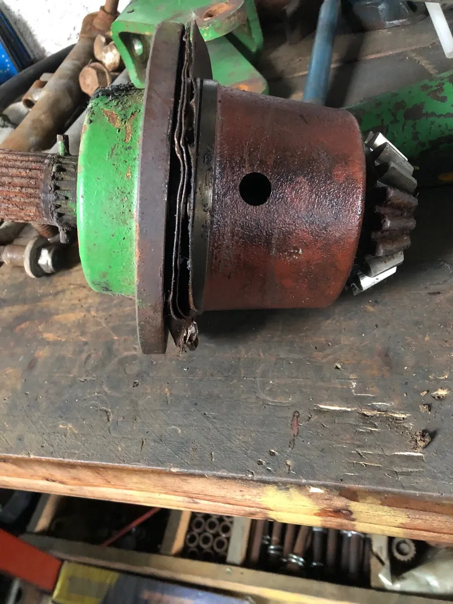 JOHN DEERE - Image 2