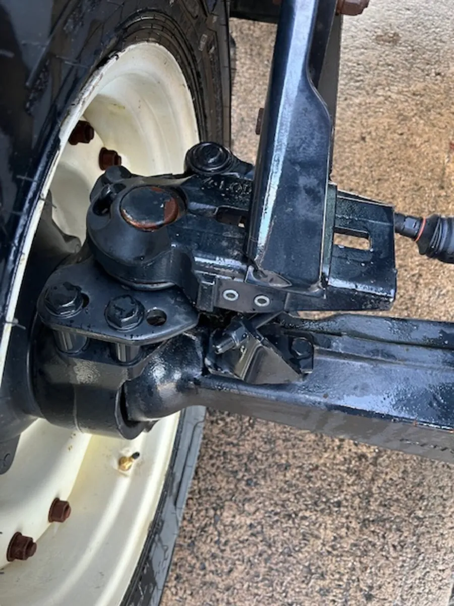 2014 New Holland T5.105 Dual Command - Image 4