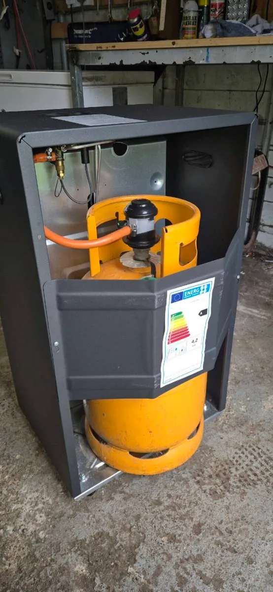 Gas heater - Image 2