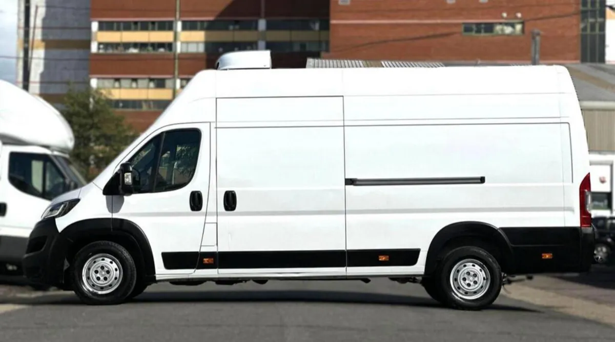 2023 Peugeot Boxer Refrigerated Van - Image 4