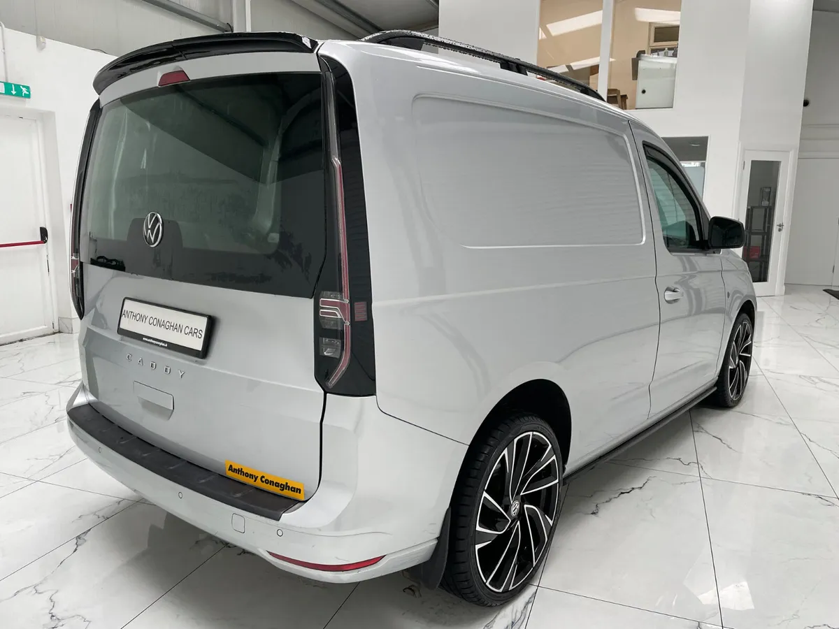 Volkswagen Caddy 2023 - Image 3