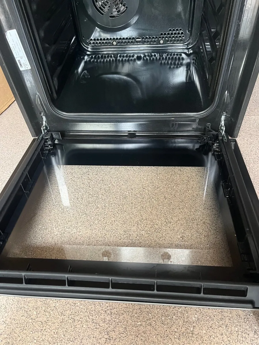 Zanussi electric oven - Image 3