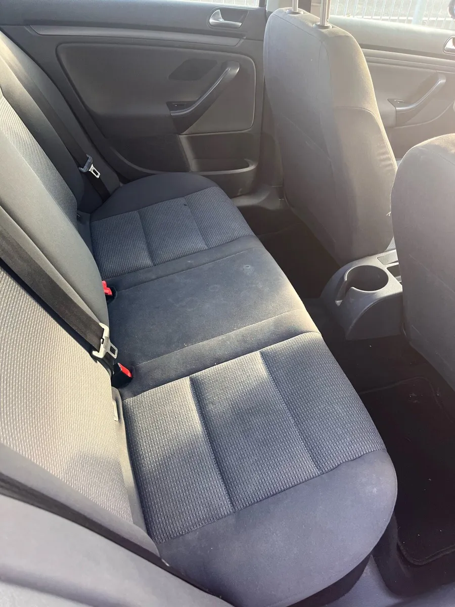 VOLKSWAGEN JETTA 1.6L TO TAKE FOR BREAKING/PARTS - Image 4