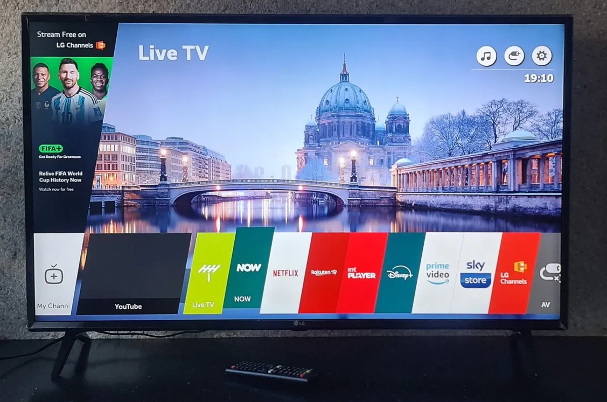 FOR SALE – LG 43" 4K Smart TV | Model: LG43UJ634V - Image 4
