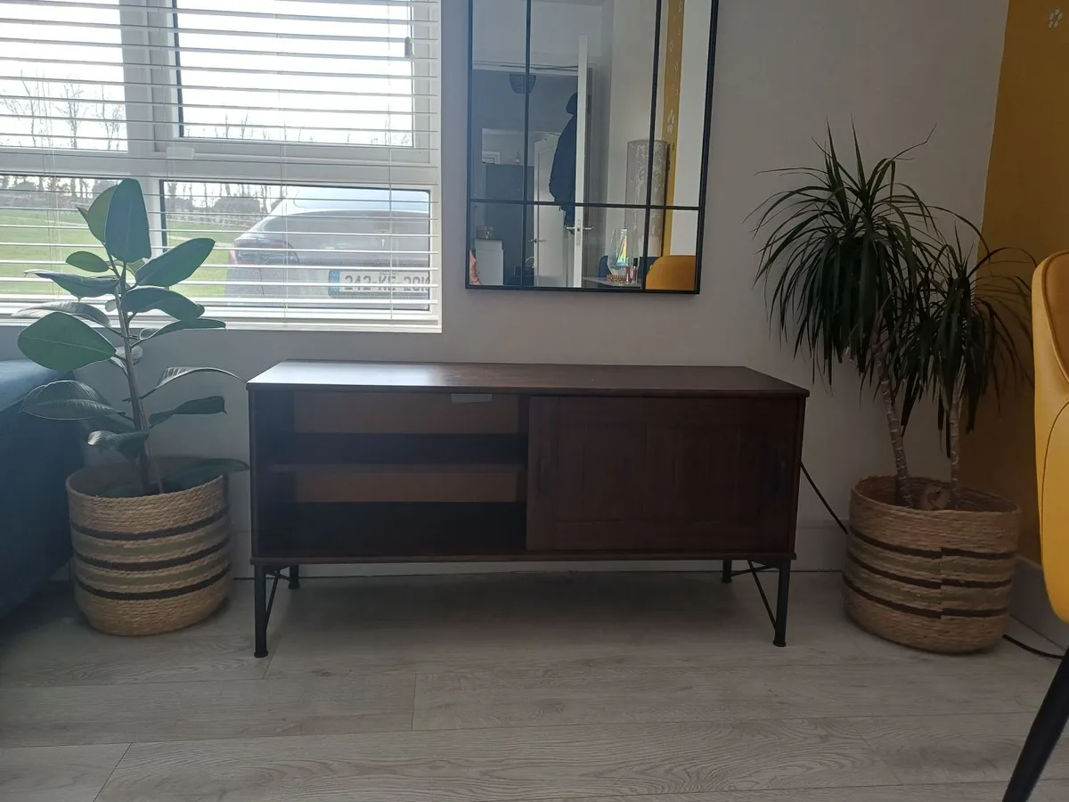 Tv table - Image 1