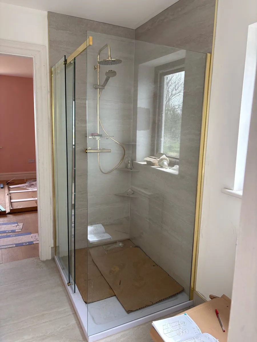 Gold shower enclosure - Image 3