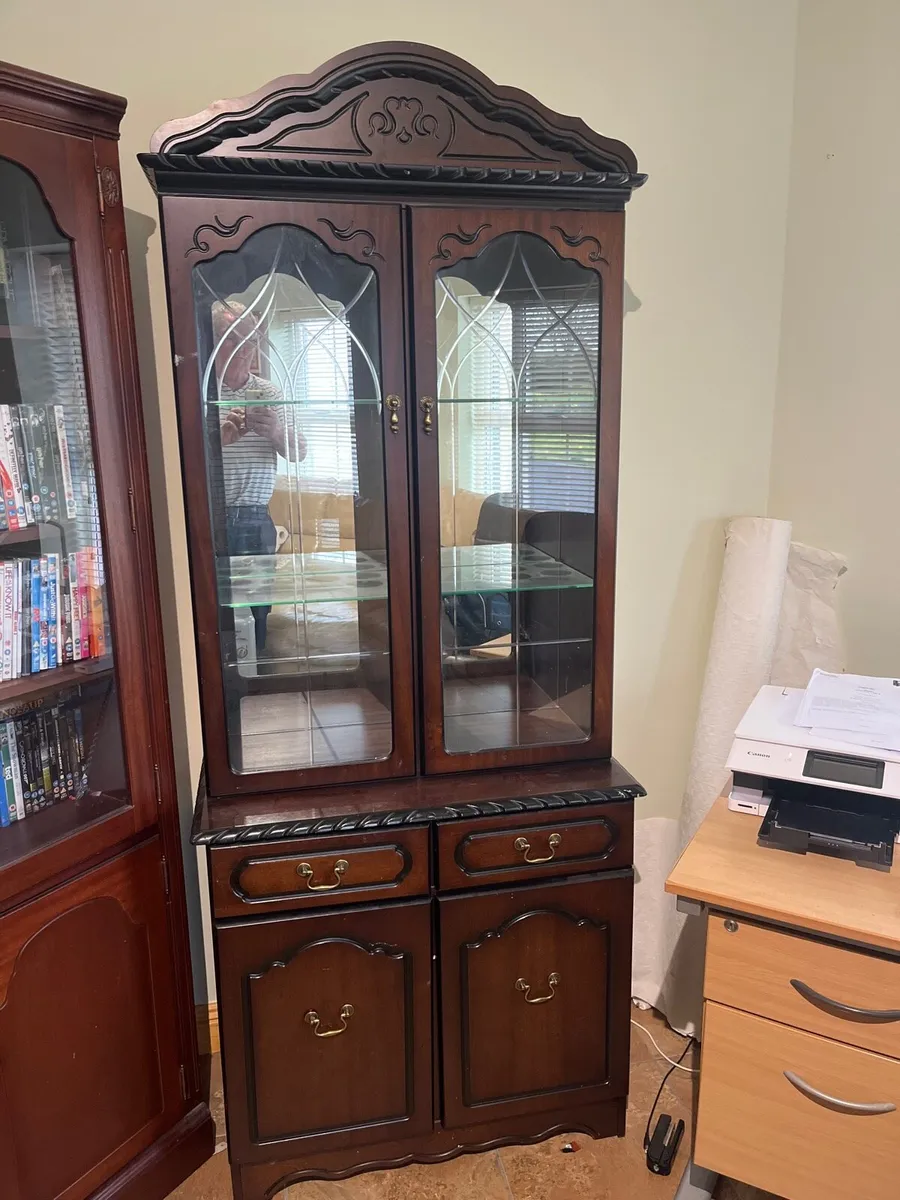 Display cabinet