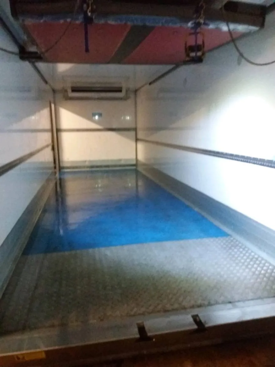 Freezer room (outdoor) - Image 1
