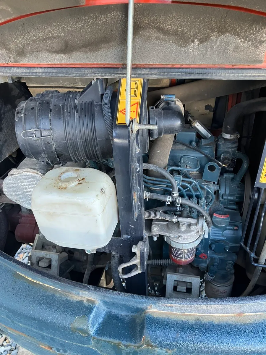 2016 Kubota kx61-3 digger - Image 3