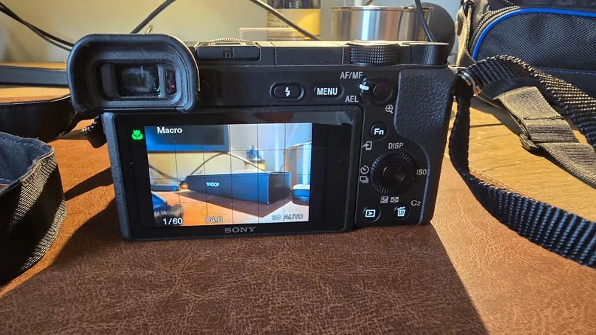 Sony A6400 Mirrorless + 16-50mm Kit Lens | (Low Shutter Count!) - Image 4