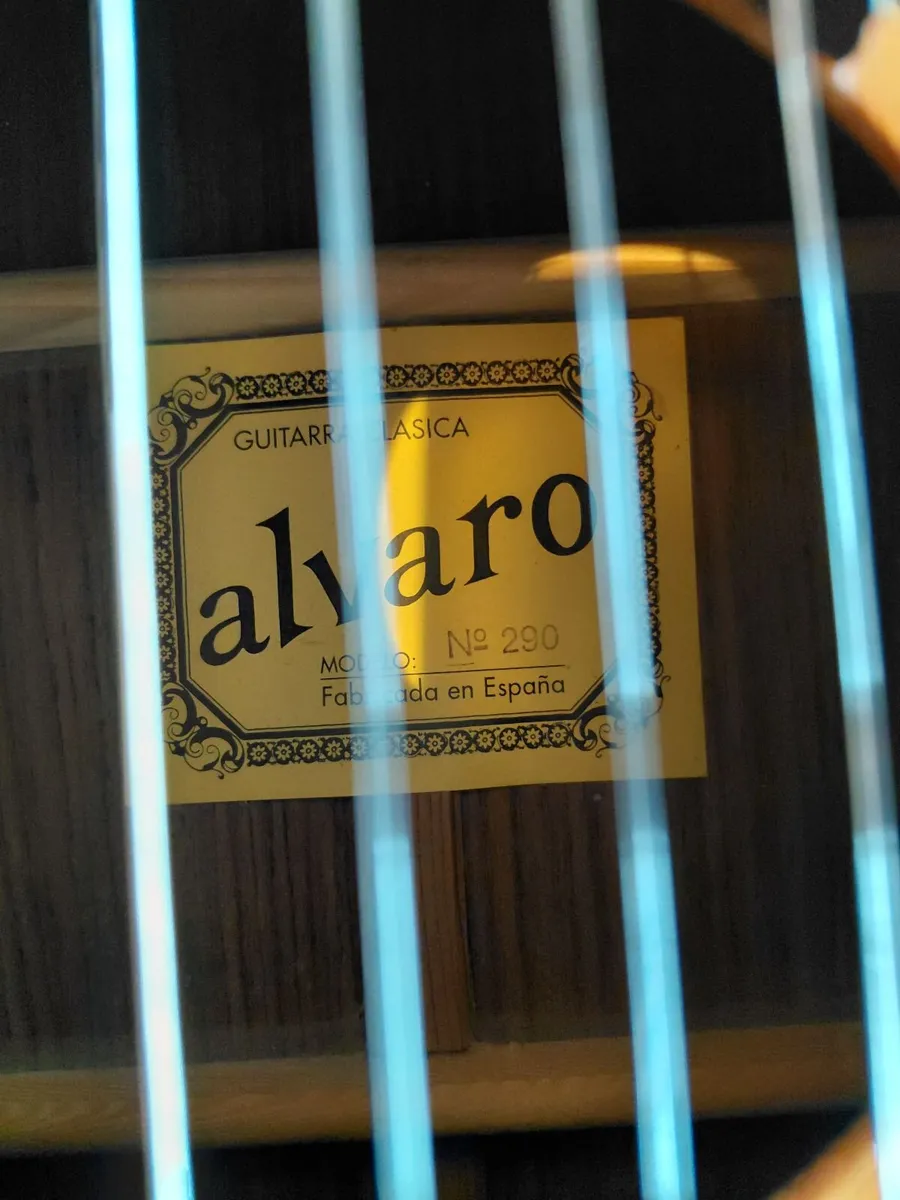 Alvaro no. 290 classical guitar - Image 4