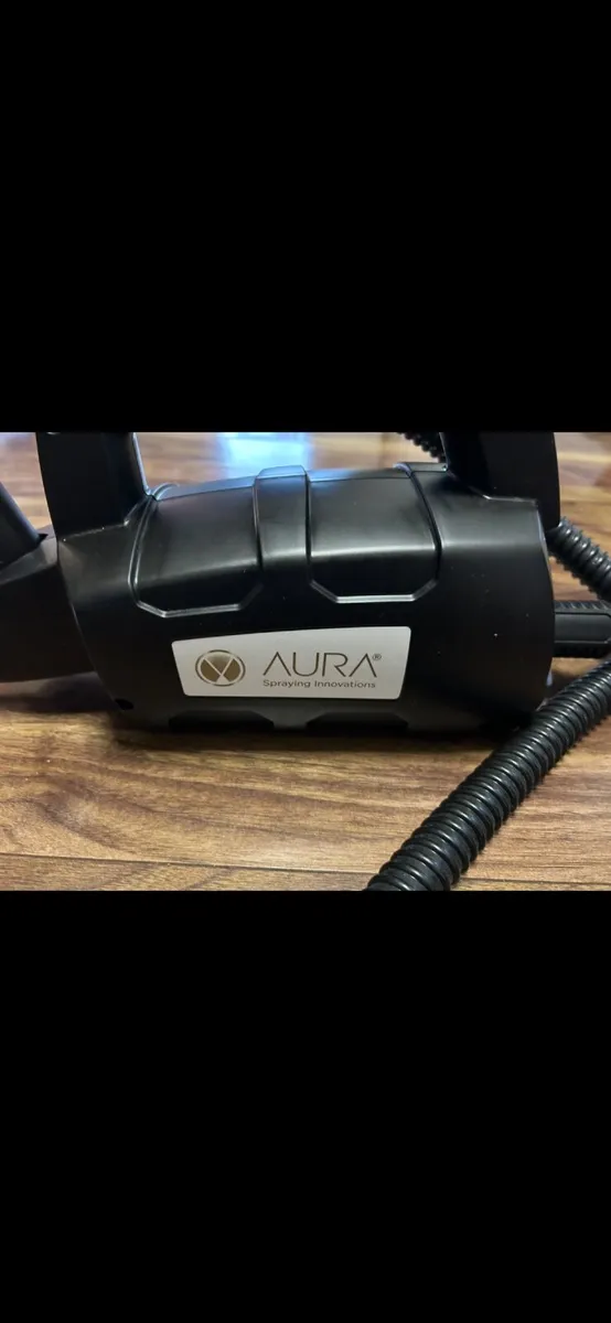 Tan tent and tan machine - Image 1