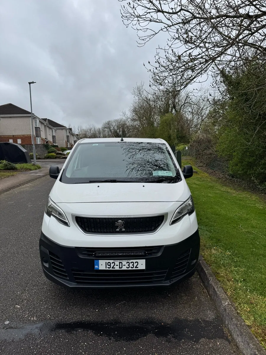 2019 Peugeot Expert van low km’s - Image 2