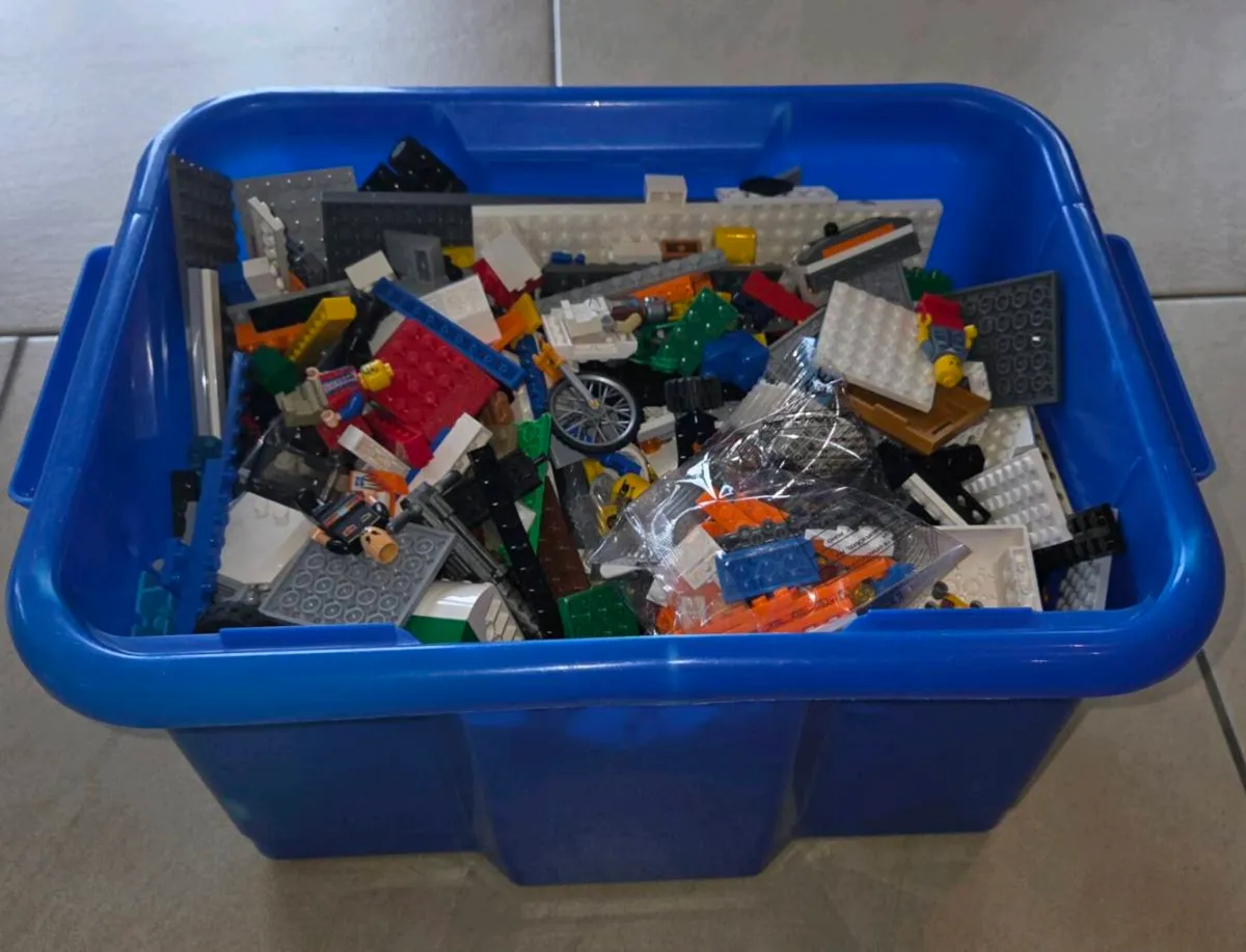 Lego bundle + soldiers - Image 4