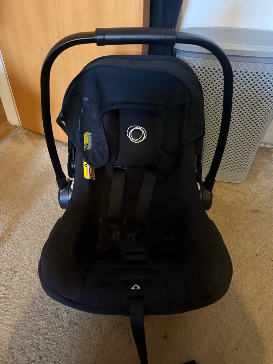 Car seat and base - Image 2