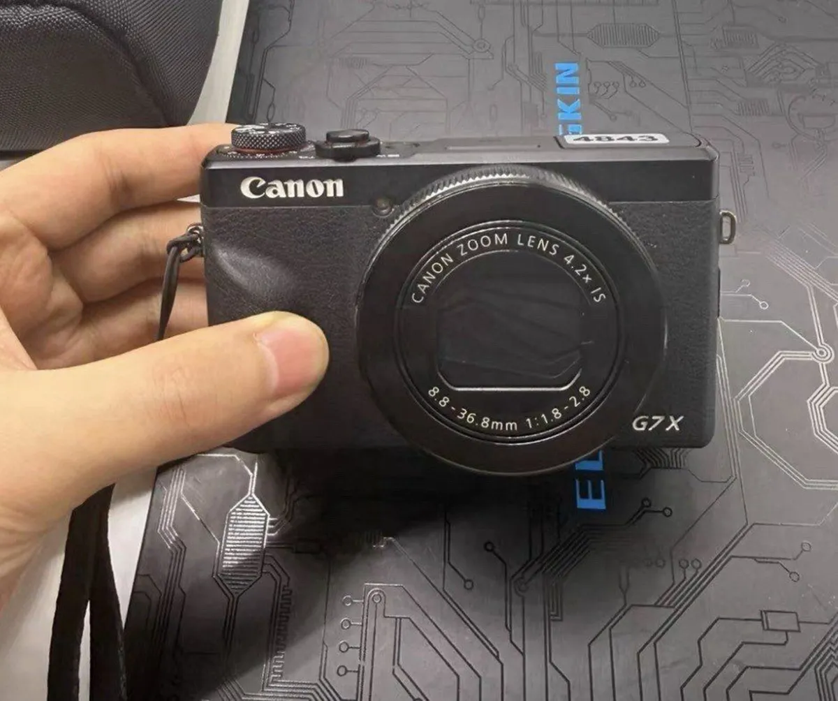 Canon PowerShot G7 X Mark III 20.2MP 4K Camera - Image 1