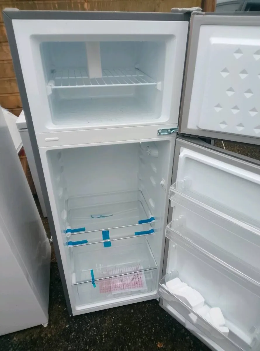 PowerPoint fridge freezer - Image 2