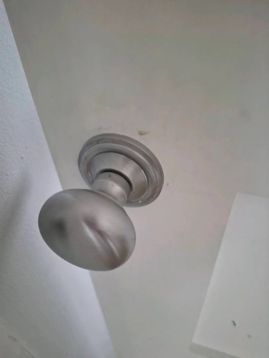 4 panel doors + Handles/Hinges - Image 4