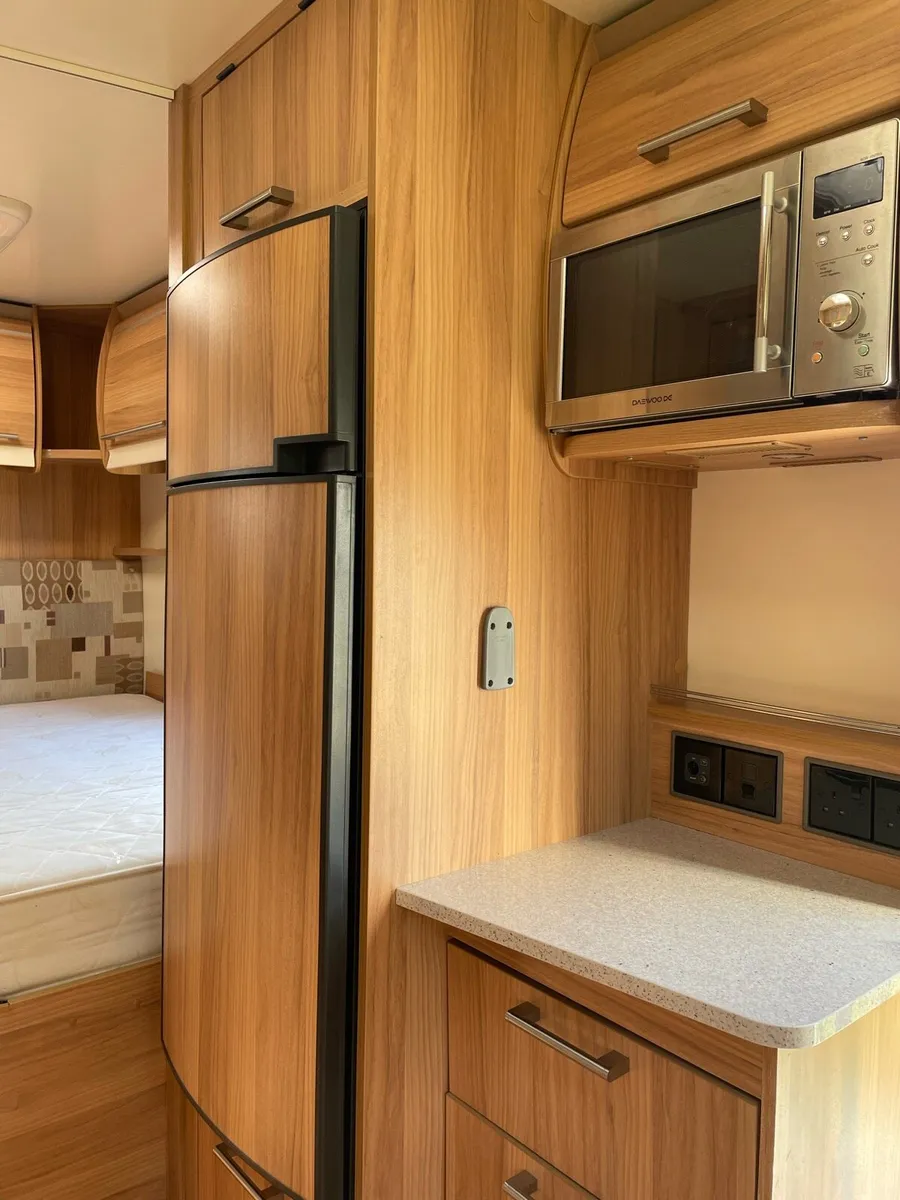 Bailey Barcelona caravan 2014 - Image 2
