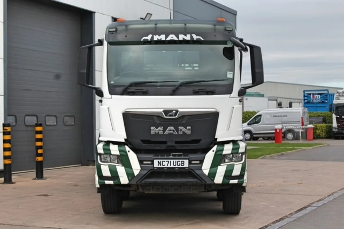 2021 MAN TGS 35.430 8X4 STEEL BODY TIPPER - Image 2