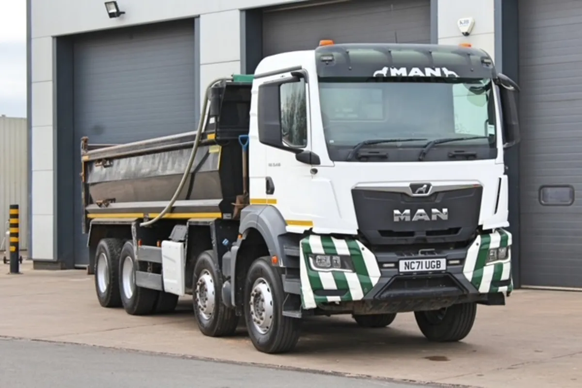 2021 MAN TGS 35.430 8X4 STEEL BODY TIPPER - Image 1