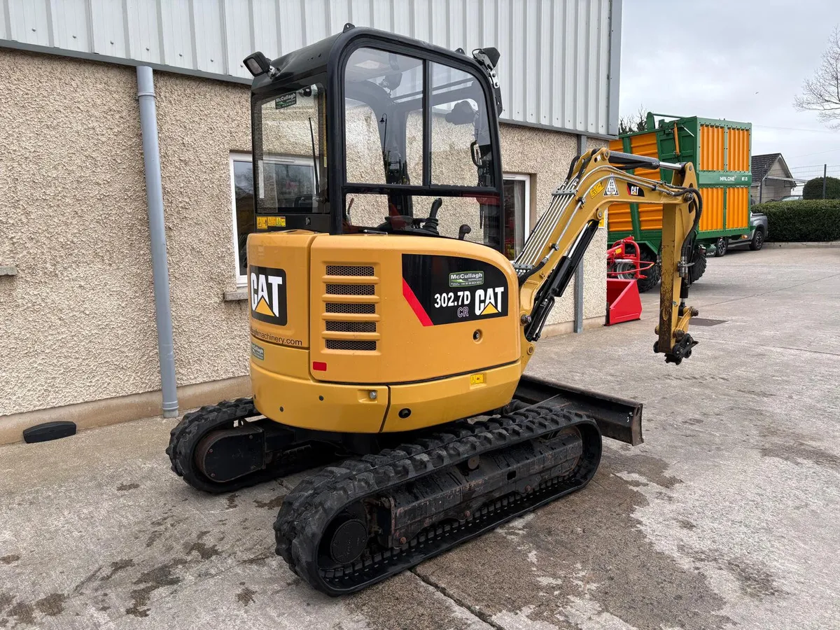 2014 CAT 302.7D 2.7 Tonne Mini Digger - Image 2