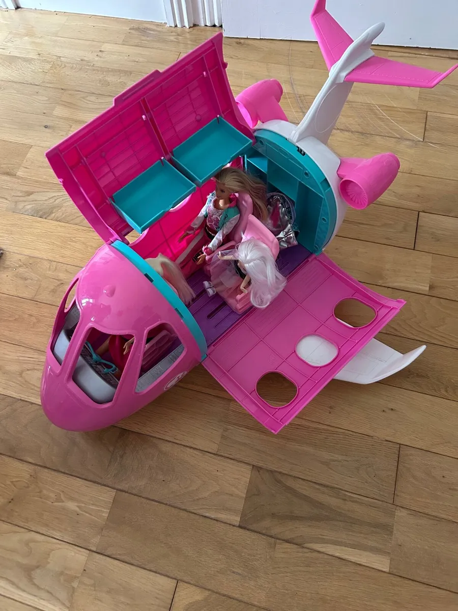 Barbie dream house with boat and aeroplane - Image 3