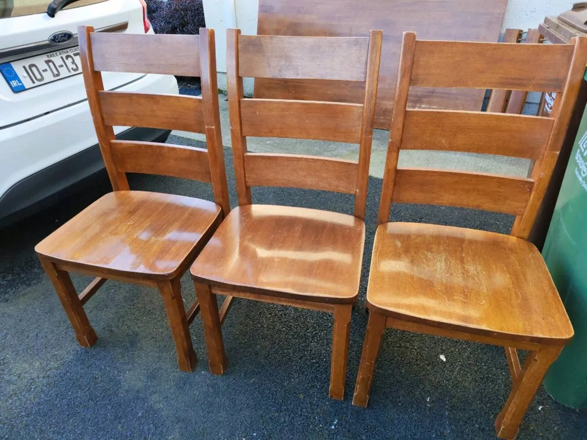 Large table - Image 2