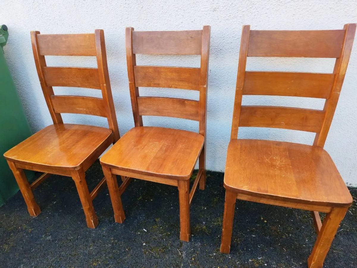 Large table - Image 3