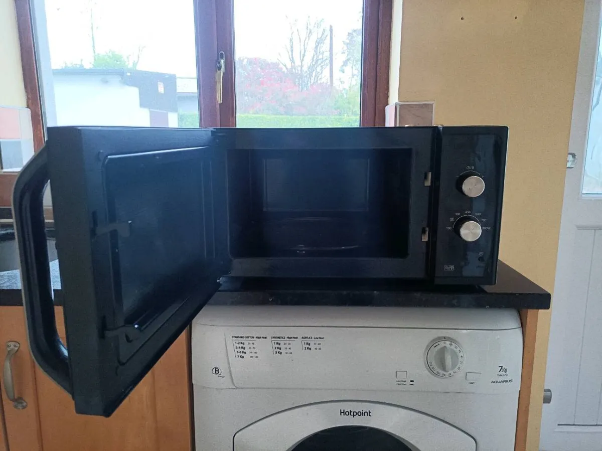 SAMSUNG MICROWAVE - Image 1