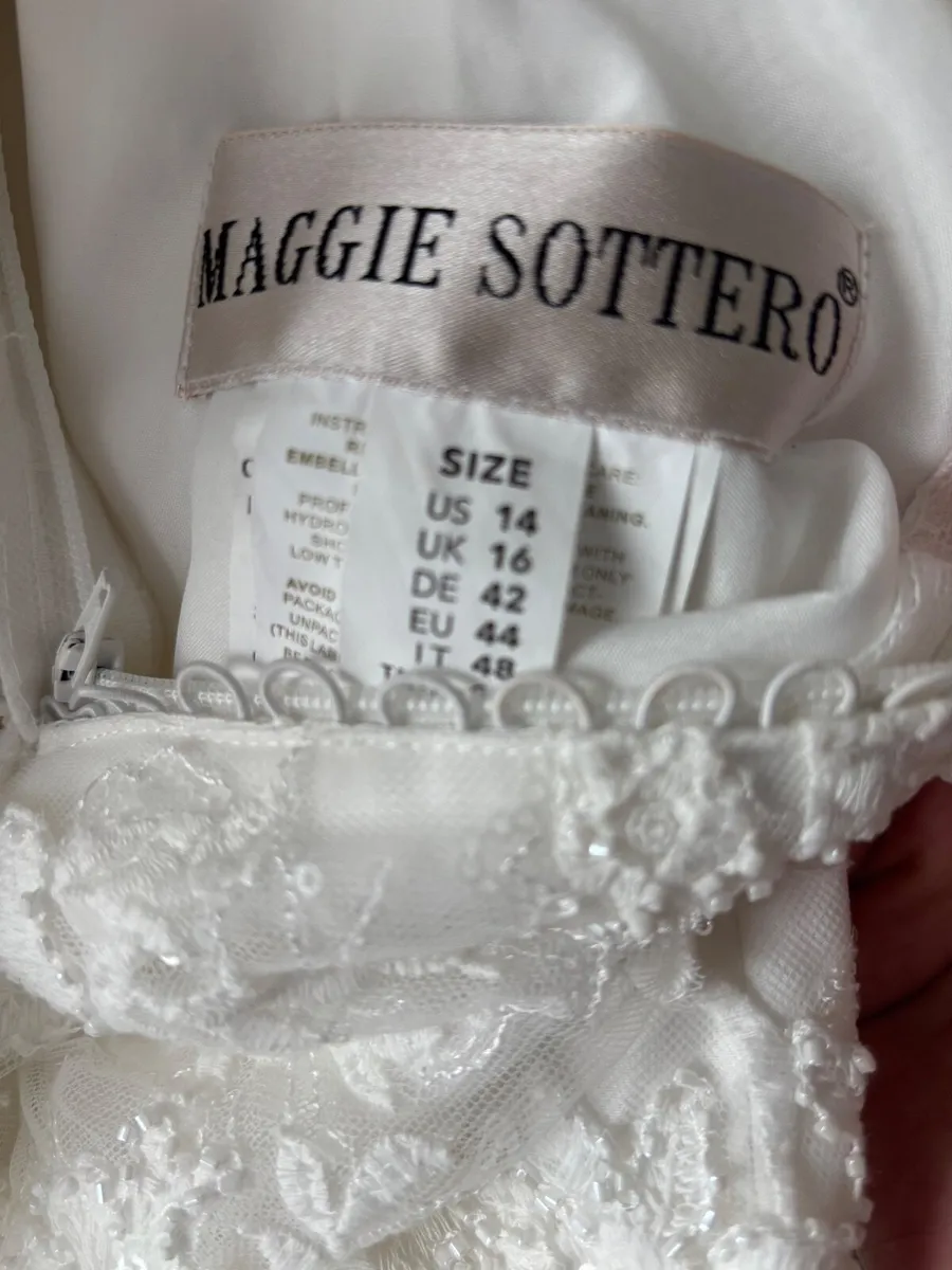 Maggie Sottero wedding dress - Image 1