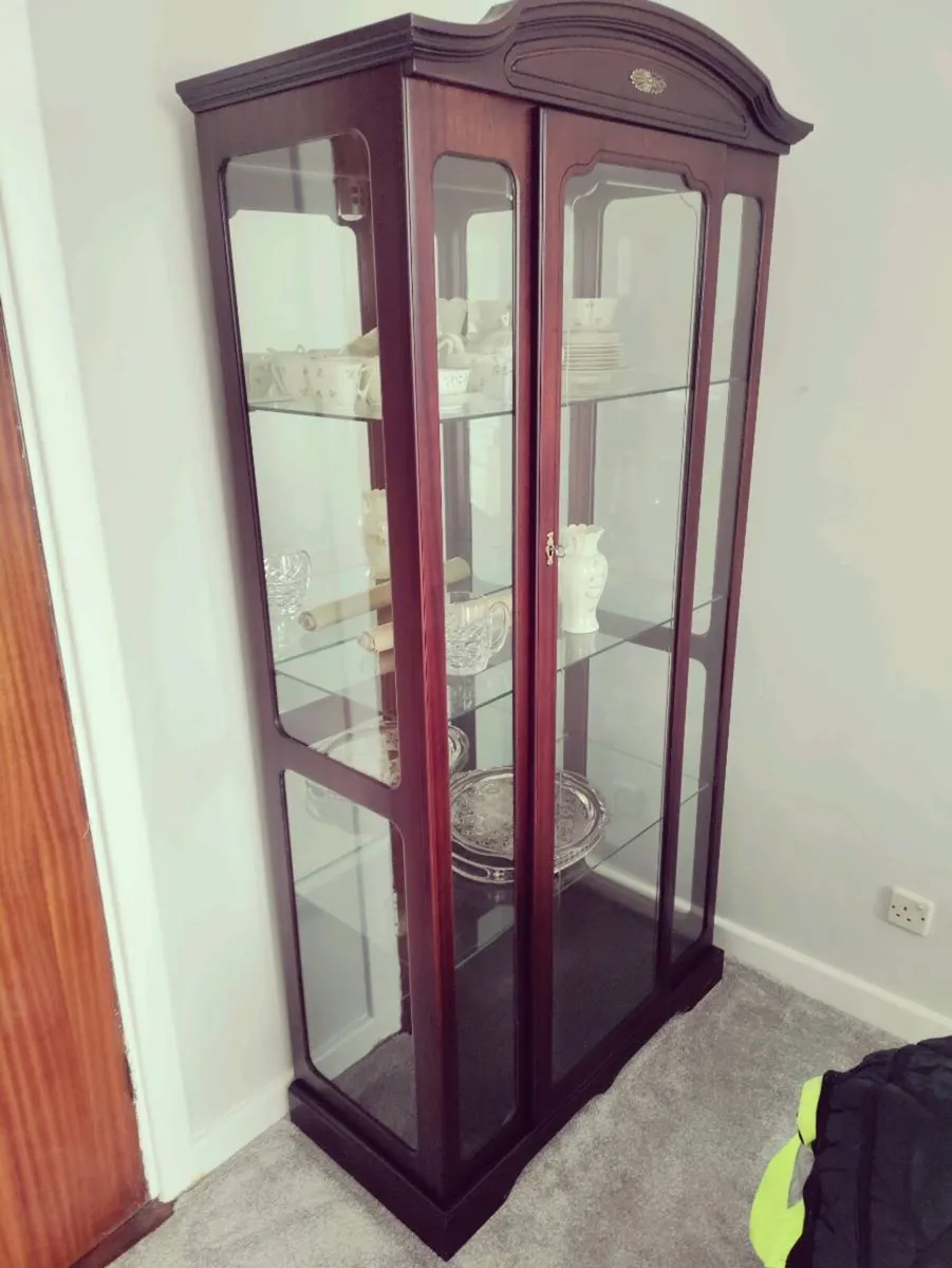 Display Cabinet