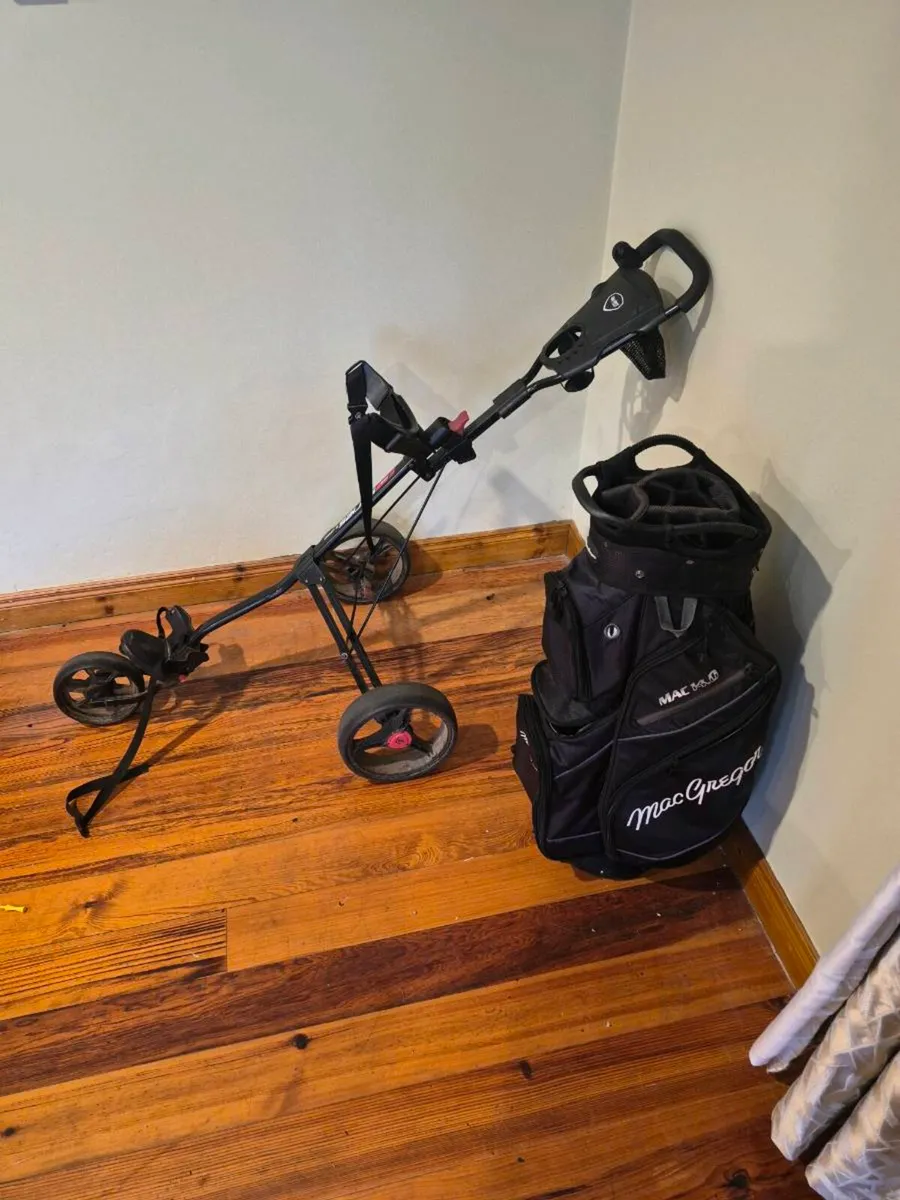 Golf bag and Cart - Image 1