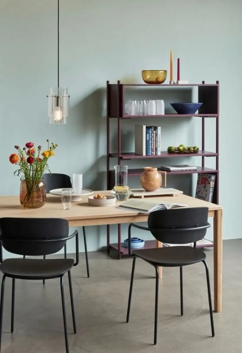 Oak dining table - 8 seater - Image 4