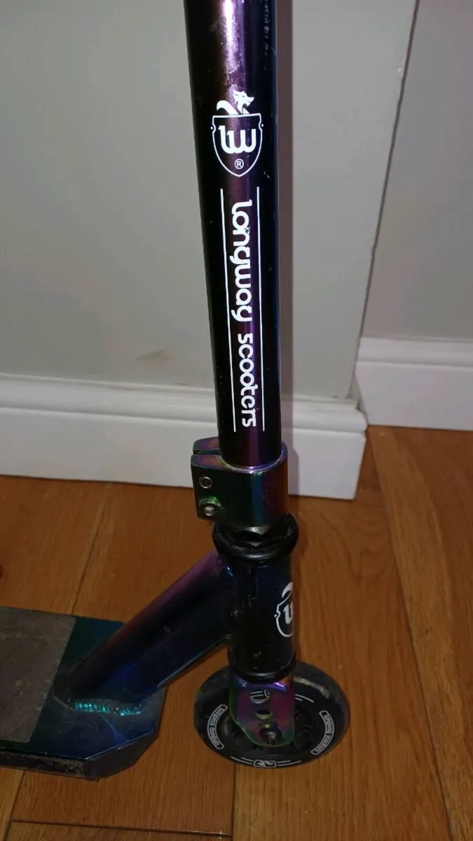 Longway Stunt Scooter and helmet - Image 4