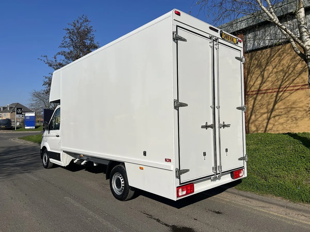 2019 Volkswagen Crafter Luton Box Van - Image 4
