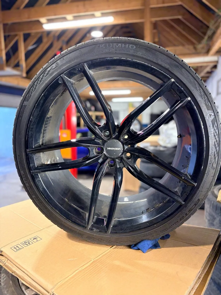 22 inch Range Rover Alloys - Image 1
