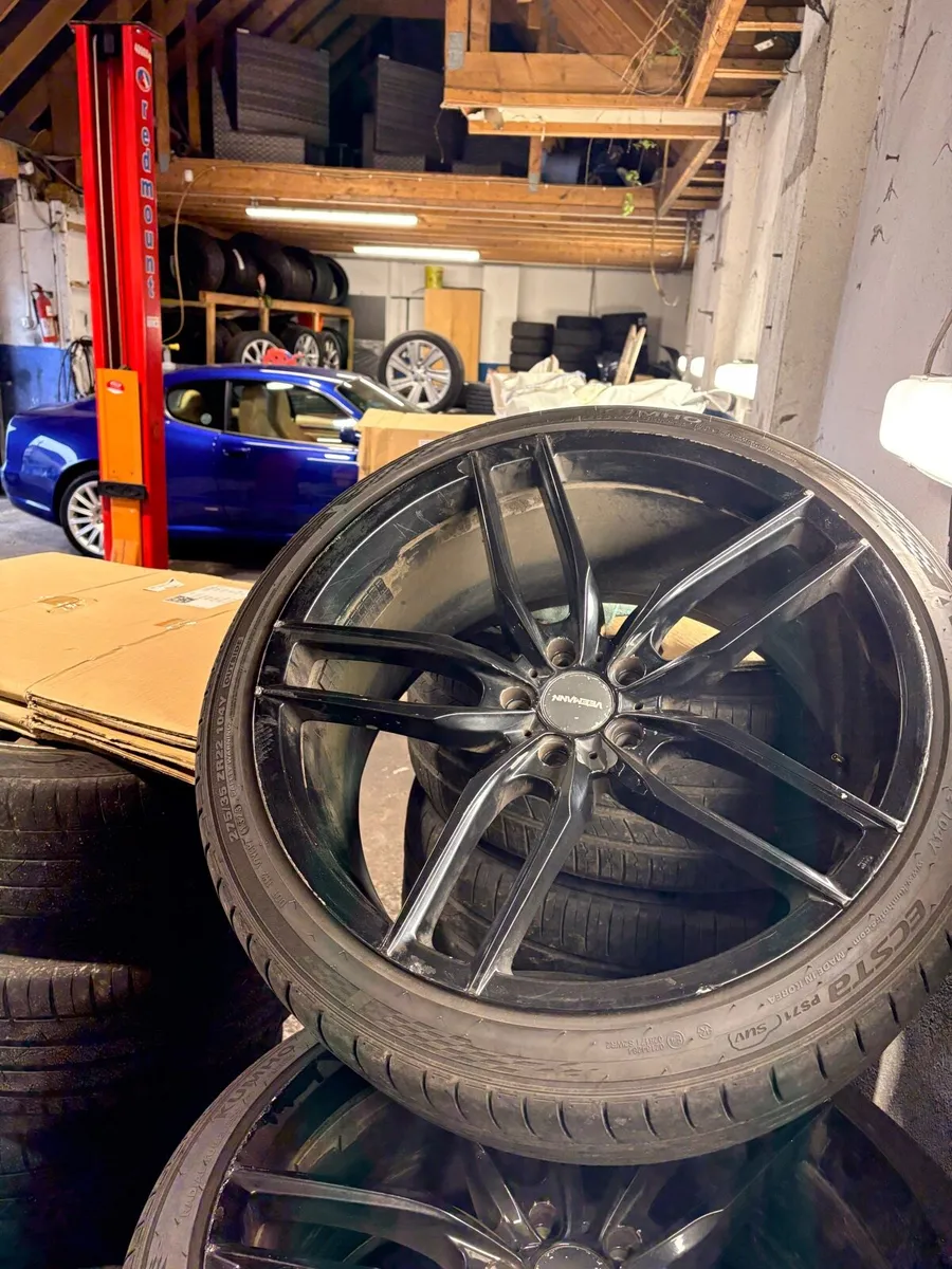 22 inch Range Rover Alloys - Image 4