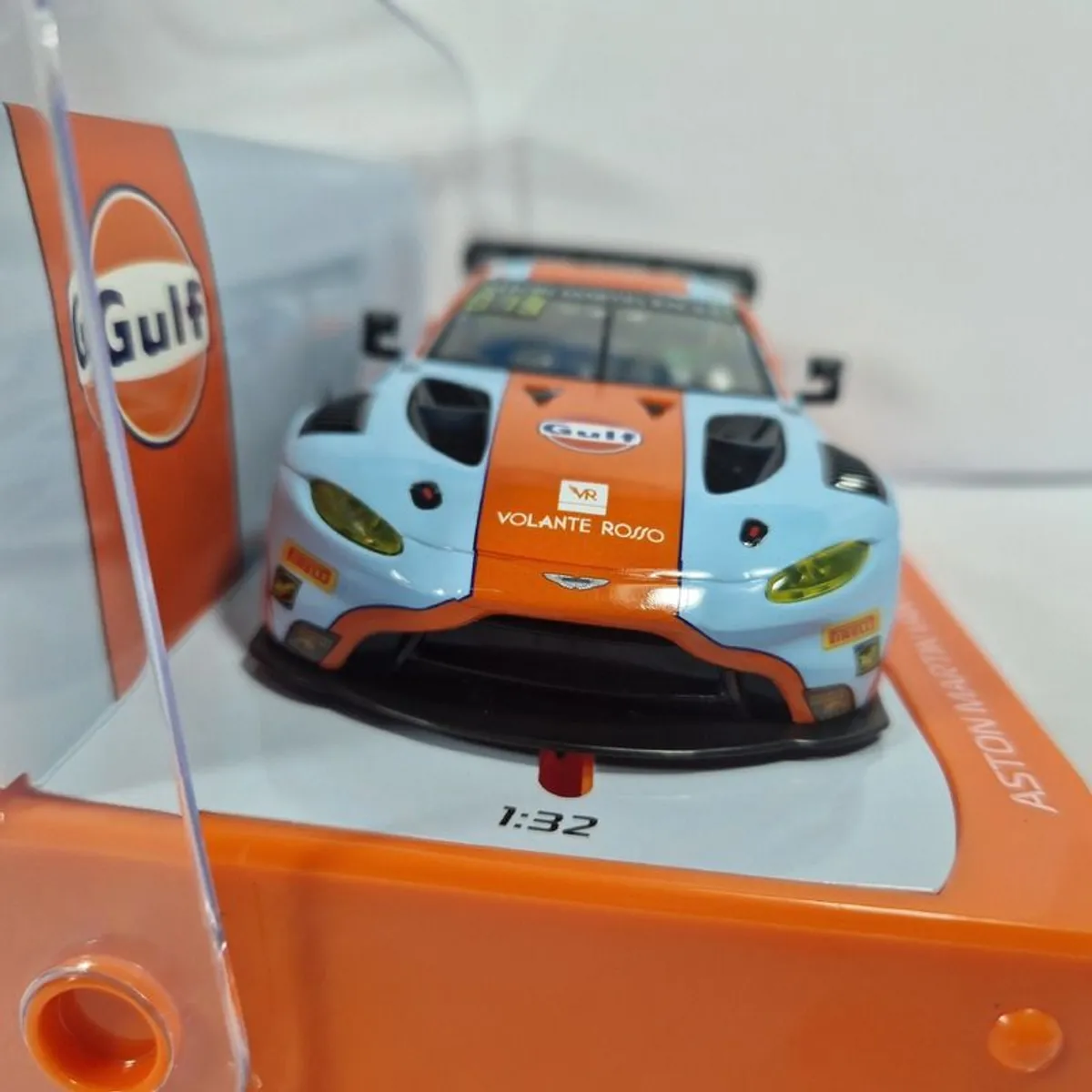 Scalextric C4655 Aston Martin Vantage GT3 (Gulf Edition) Slot Car  ( gt touring 24hr Endurance ) - Image 2