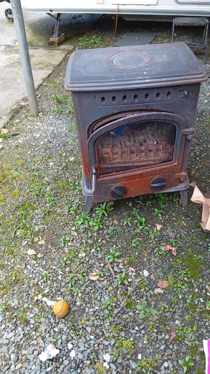 Back boiler stove - Image 1